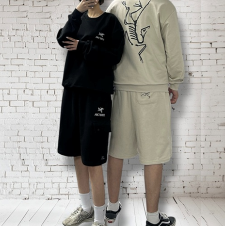 아크테릭스 백로고 맨투맨&카고반바지 세트